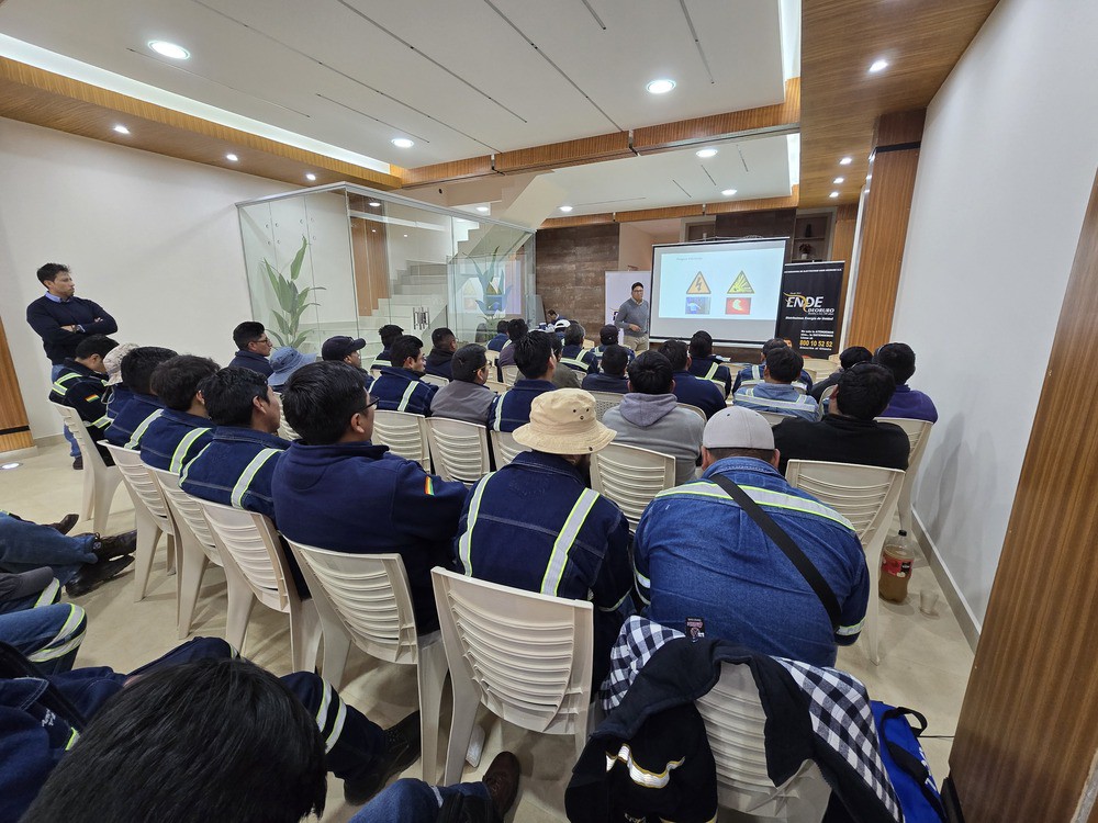 ENDE DEORURO S.A. INICIA CURSO DE PREVENCIÓN DE ACCIDENTES, SEGURIDAD ELÉCTRICA Y PRIMEROS AUXILIOS